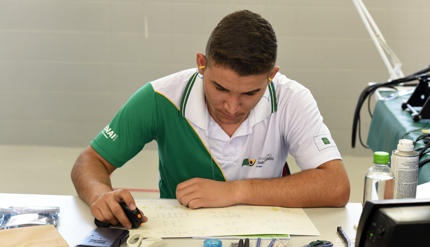 Gustavo Pontes Senai DF foto José Sobrinho corpo materia