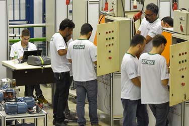 6 2 2019 Curso de Eletrica Senai Taguatinga Foto Helio Montferre Sistema Fibra 1