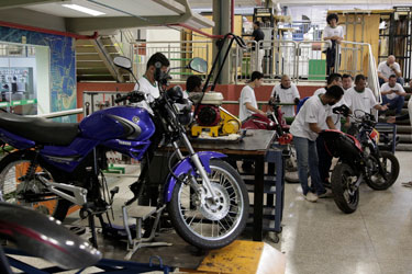 26 03 2019 Mecânica de motos Fotos Moacir Evangelista Capa