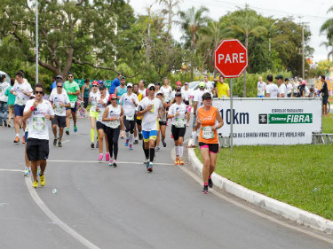 trabalhadores do sistema fibra participam de corrida global