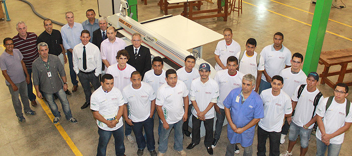 EquipamentosMarcenariaSenaiDF27112012NilsonCarvalhoFibraUnicom