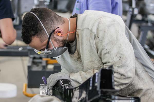 28 03 2019 Treinamento World Skills 2019 Funilaria Lucas Maciel Foto Victor Hugo Pessoa