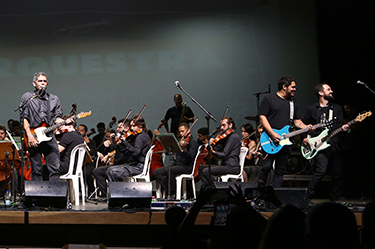 Em noite de música clássica e rock, Orquestra Jovem do Sesi-DF faz primeira apresentação