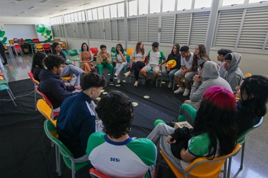 Sesi implementa terapia de cuidado emocional para alunos do Ensino Médio no DF